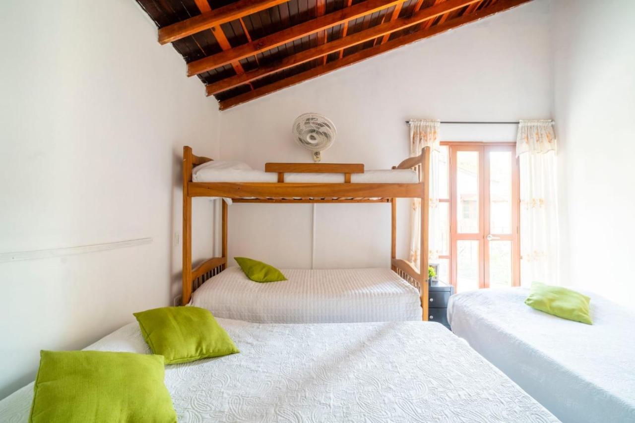 Hotel Cabanas Villa Roca, Rodadero サンタ・マルタ エクステリア 写真
