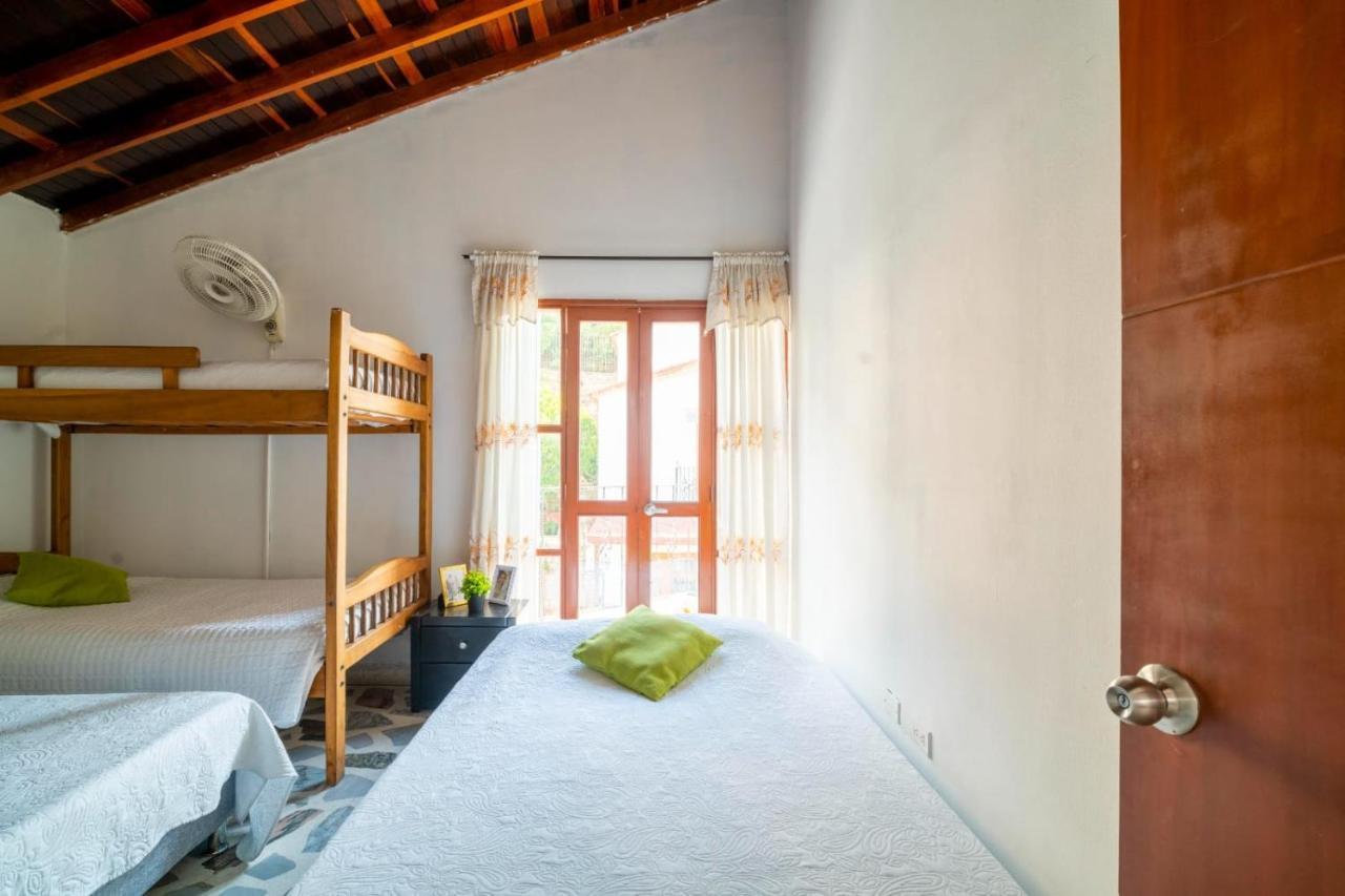 Hotel Cabanas Villa Roca, Rodadero サンタ・マルタ エクステリア 写真
